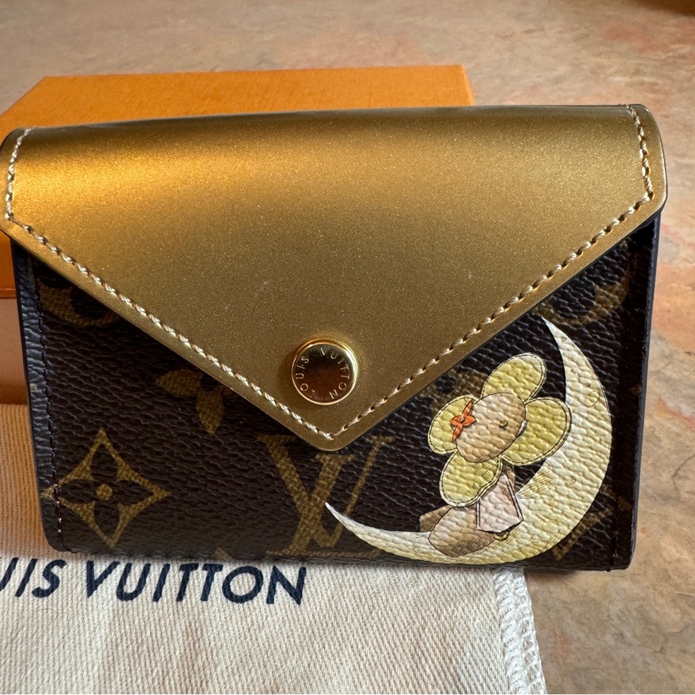 LOUIS VUITTON VIVIENNE CARD HOLDER - Picture 1 of 8
